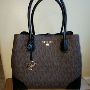 NWT Original $358 MICHAEL KORS Mercer Gallery Center Zip Tote Brown/Black